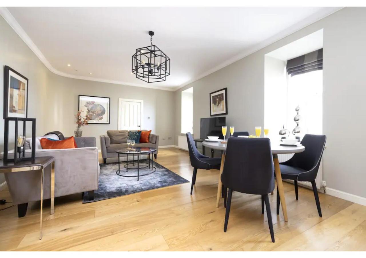 Royal Mile Apartments By Joivy Edinburg Exteriör bild