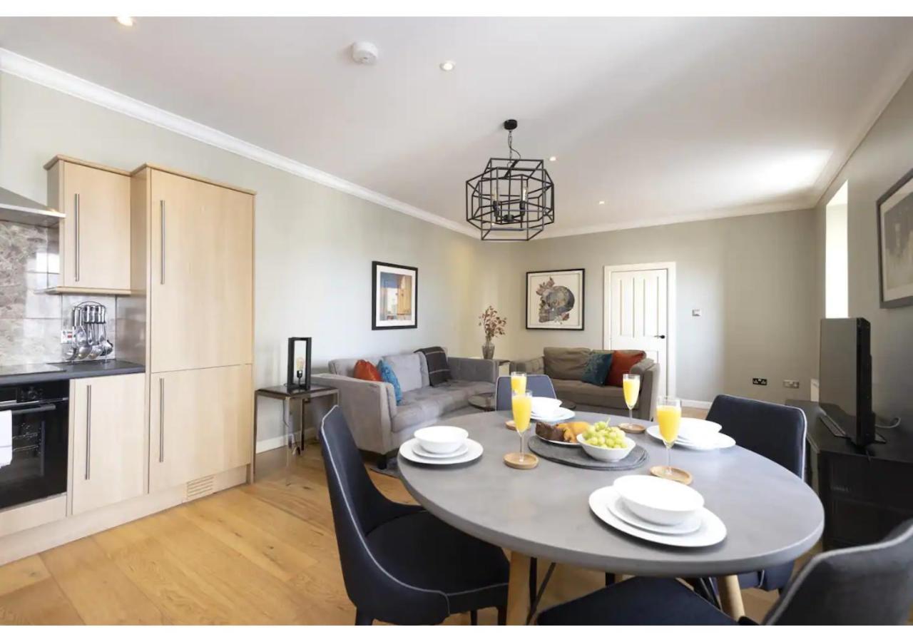 Royal Mile Apartments By Joivy Edinburg Exteriör bild