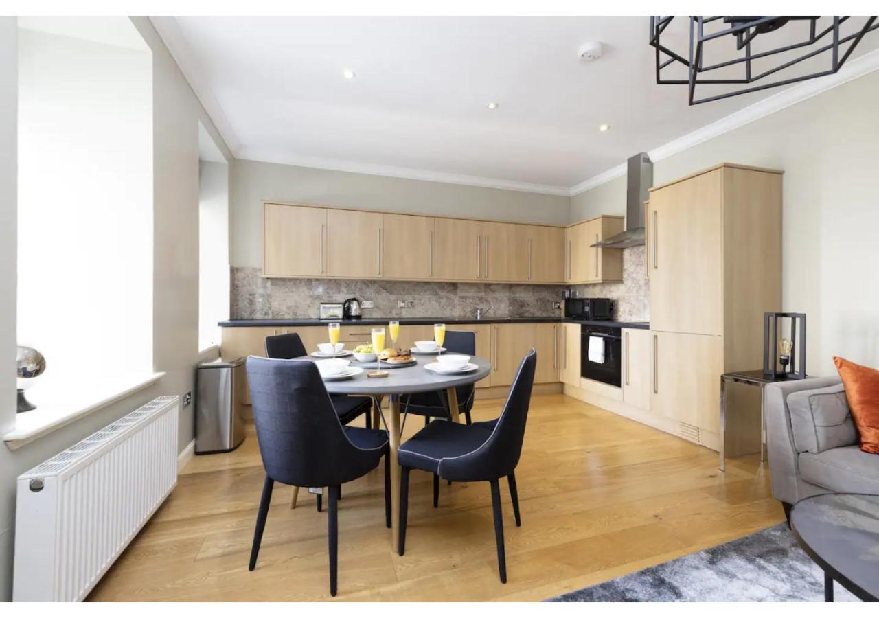 Royal Mile Apartments By Joivy Edinburg Exteriör bild
