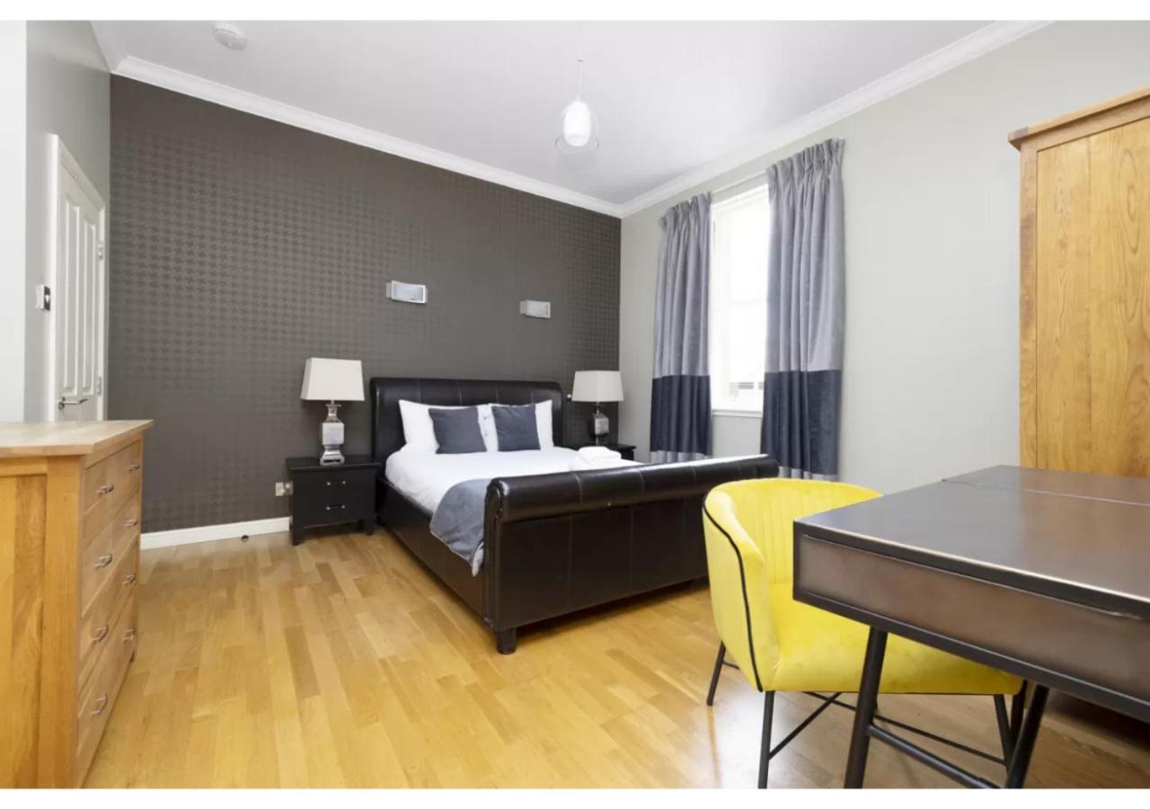 Royal Mile Apartments By Joivy Edinburg Exteriör bild