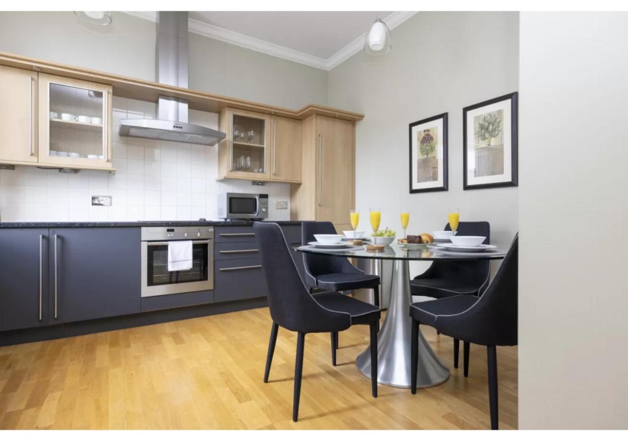Royal Mile Apartments By Joivy Edinburg Exteriör bild